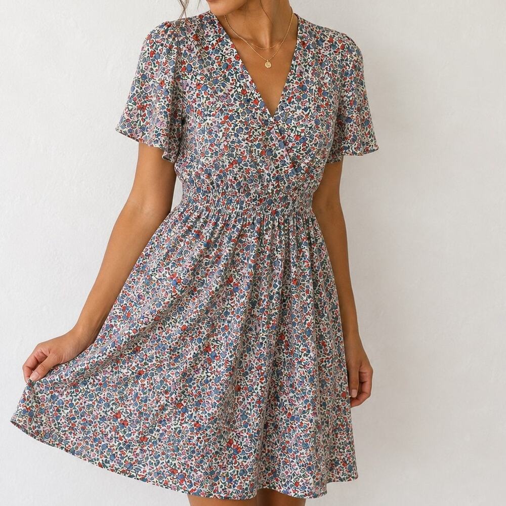 LOFT Petite Floral Smocked Flutter Dress 12P Cottage Coquette